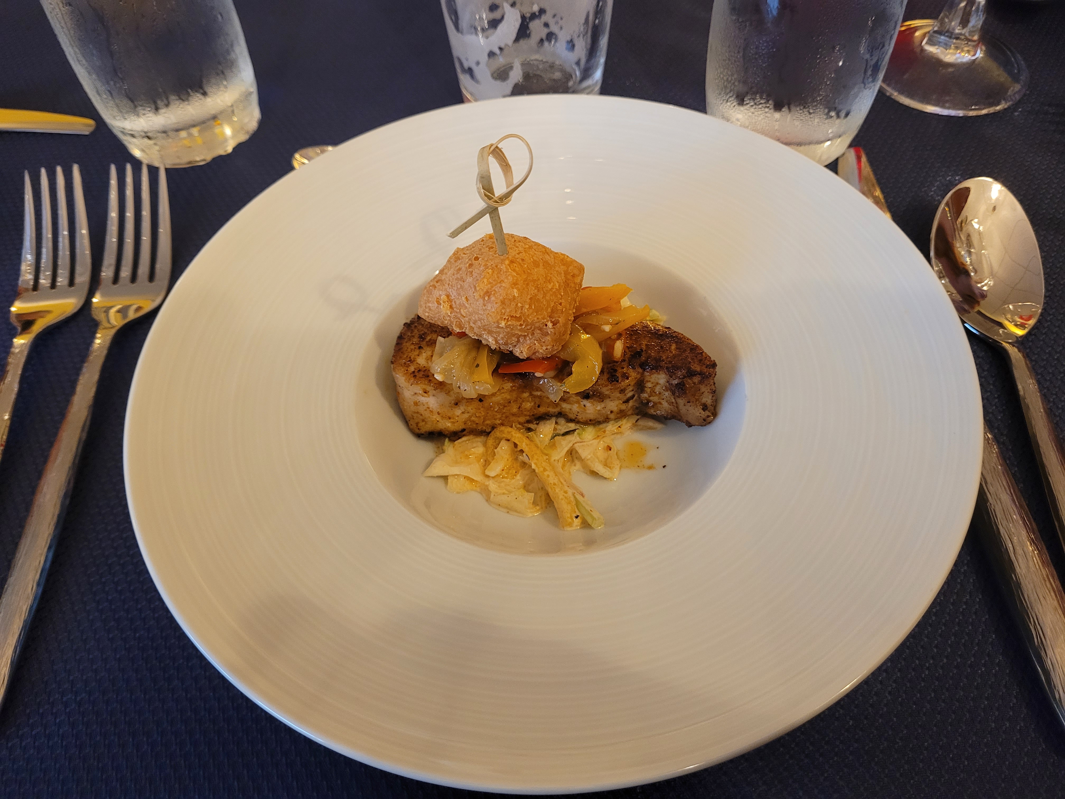 Pan-seared fish with peppers and fennel